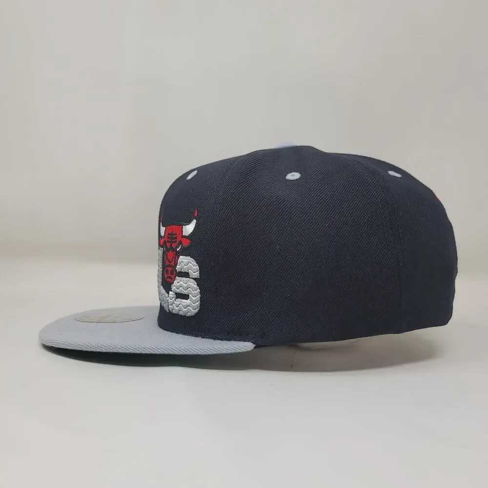 🆕 Mitchell & Ness NBA Chicago Bulls The Wave Snapback Hat Black Gray